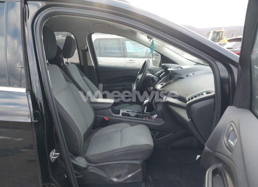 Photo 5 of 2018 Ford Escape SE (VIN 1FMCU9GD4JUD12178)