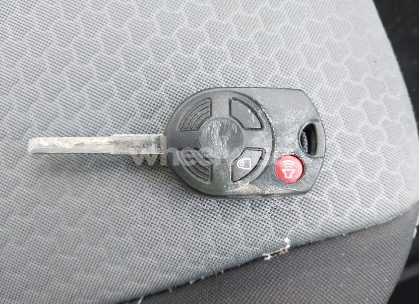 Photo 11 of 2018 Ford Escape SE (VIN 1FMCU9GD4JUD53801)