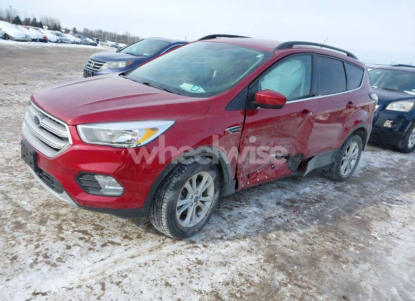 Photo 2 of 2018 Ford Escape SE (VIN 1FMCU9GD4JUD53801)
