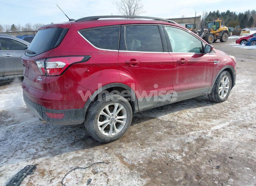 Photo 4 of 2018 Ford Escape SE (VIN 1FMCU9GD4JUD53801)