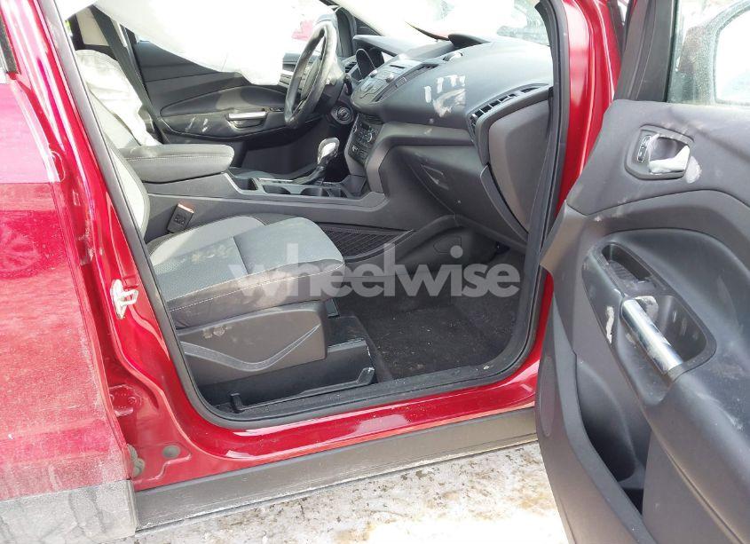 Photo 5 of 2018 Ford Escape SE (VIN 1FMCU9GD4JUD53801)