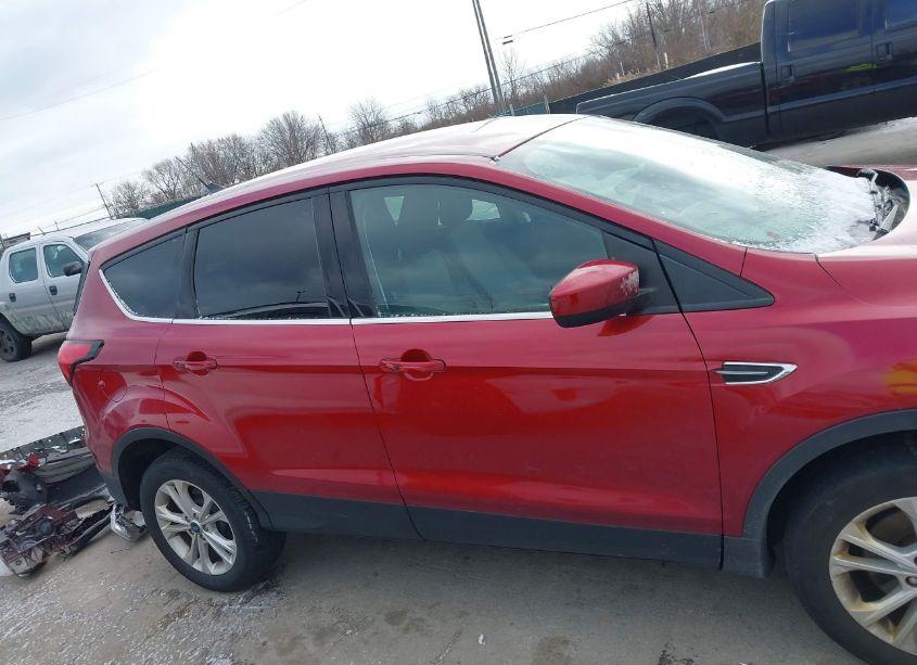 Photo 14 of 2019 Ford Escape SE (VIN 1FMCU9GD4KUA09709)