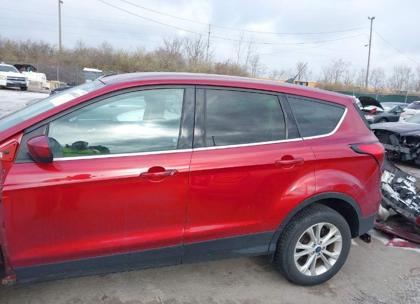 Photo 15 of 2019 Ford Escape SE (VIN 1FMCU9GD4KUA09709)