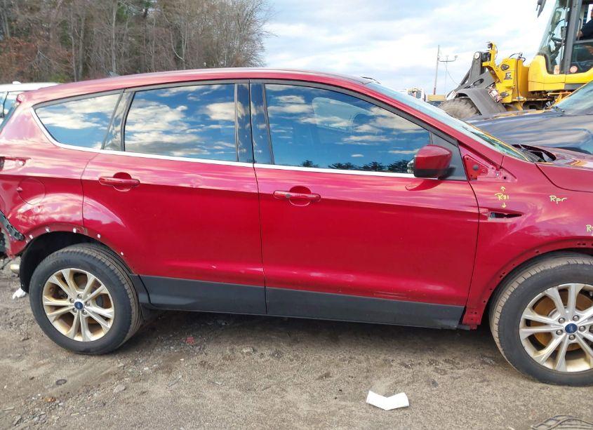 Photo 14 of 2019 Ford Escape SE (VIN 1FMCU9GD4KUA48610)