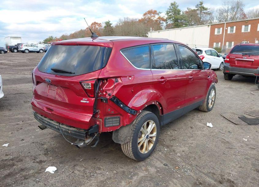 Photo 4 of 2019 Ford Escape SE (VIN 1FMCU9GD4KUA48610)