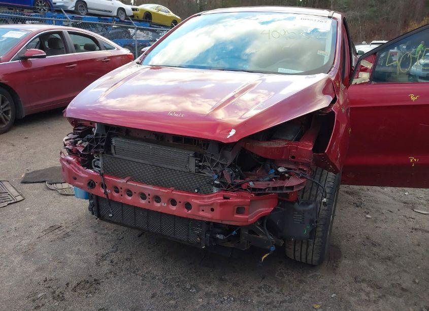 Photo 6 of 2019 Ford Escape SE (VIN 1FMCU9GD4KUA48610)