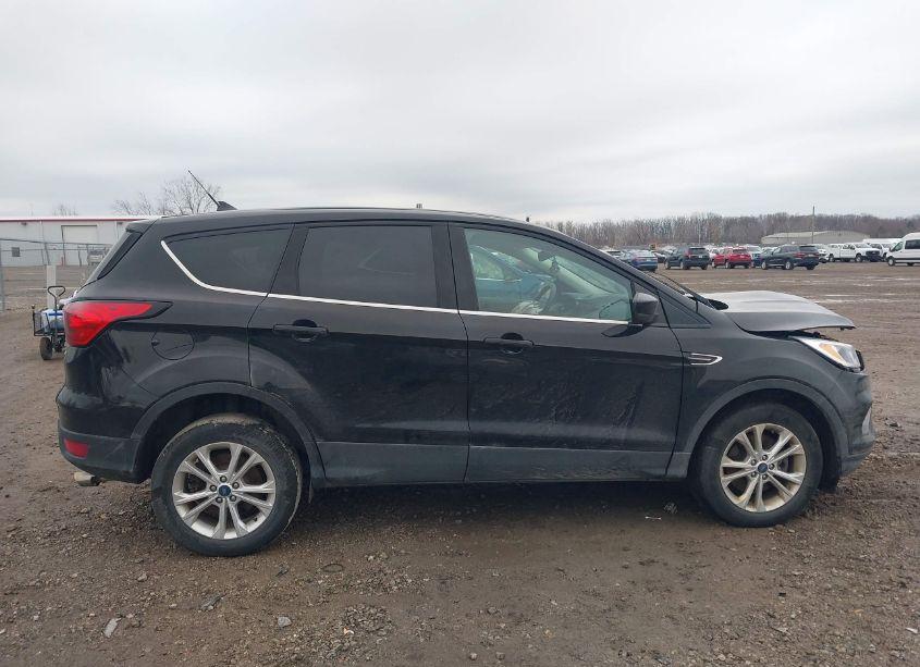 Photo 12 of 2019 Ford Escape SE (VIN 1FMCU9GD4KUA78500)