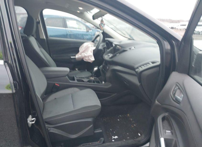 Photo 5 of 2019 Ford Escape SE (VIN 1FMCU9GD4KUA78500)