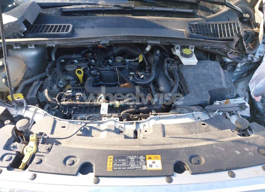 Photo 10 of 2019 Ford Escape SE (VIN 1FMCU9GD4KUB43300)