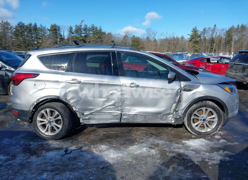 Photo 13 of 2019 Ford Escape SE (VIN 1FMCU9GD4KUB43300)