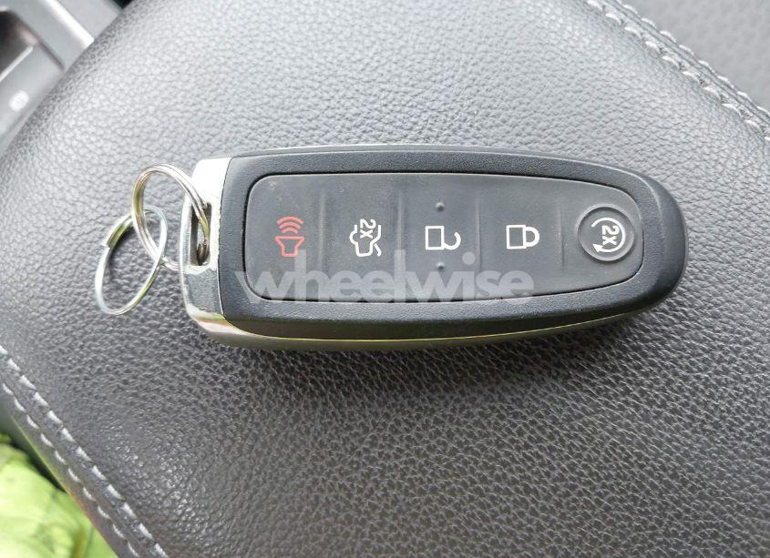 Photo 11 of 2019 Ford Escape SE (VIN 1FMCU9GD4KUB44754)