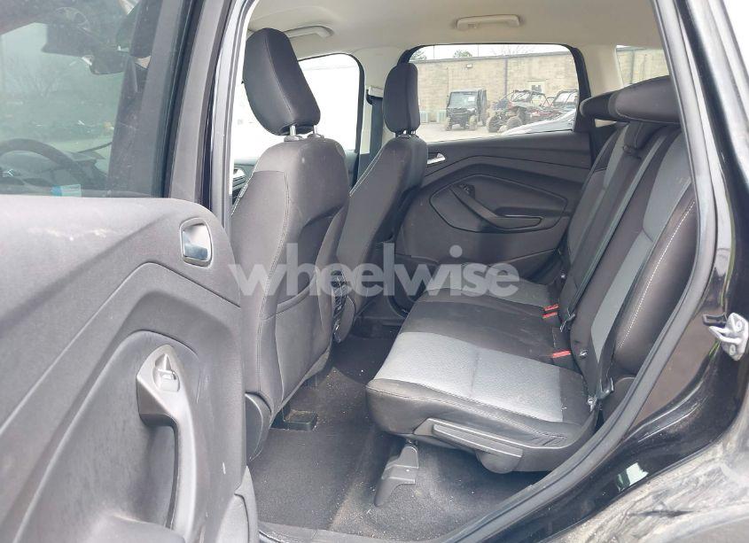 Photo 8 of 2019 Ford Escape SE (VIN 1FMCU9GD4KUB44754)