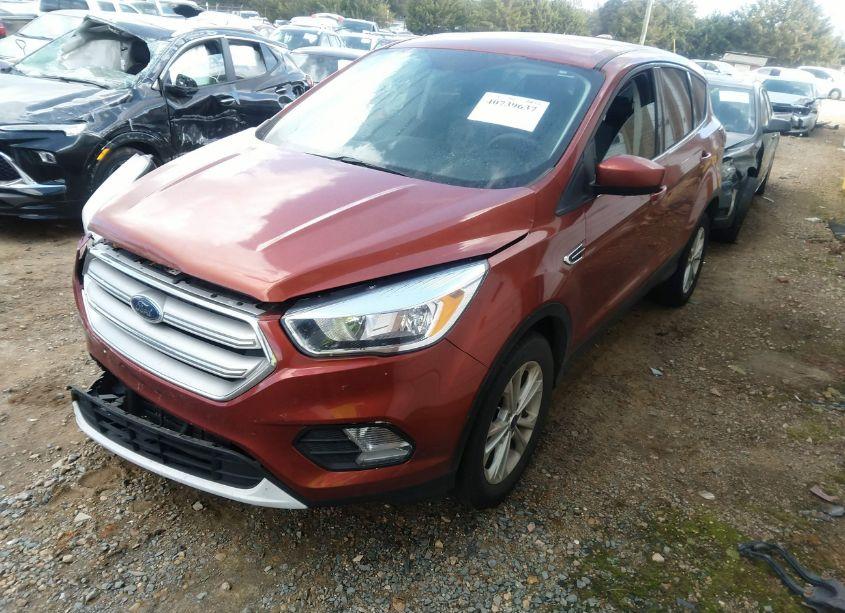 Photo 2 of 2019 Ford Escape SE (VIN 1FMCU9GD4KUB77429)