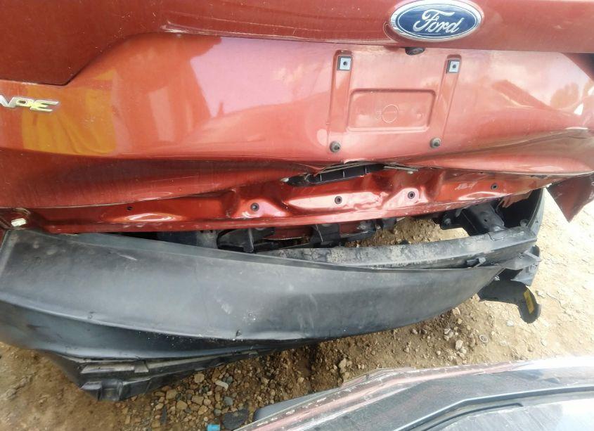 Photo 6 of 2019 Ford Escape SE (VIN 1FMCU9GD4KUB77429)