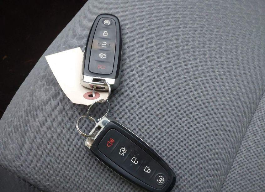 Photo 11 of 2019 Ford Escape SE (VIN 1FMCU9GD4KUC22854)