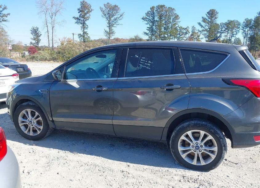 Photo 14 of 2019 Ford Escape SE (VIN 1FMCU9GD4KUC24880)