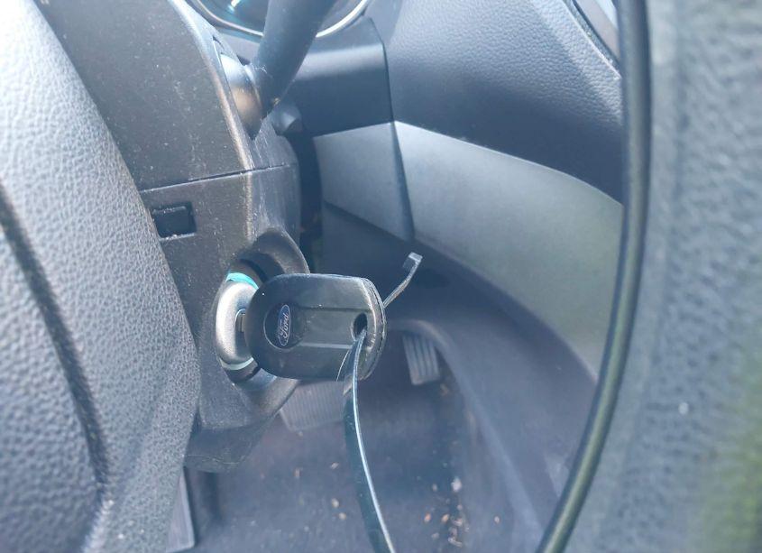 Photo 11 of 2017 Ford Escape SE (VIN 1FMCU9GD5HUA86579)