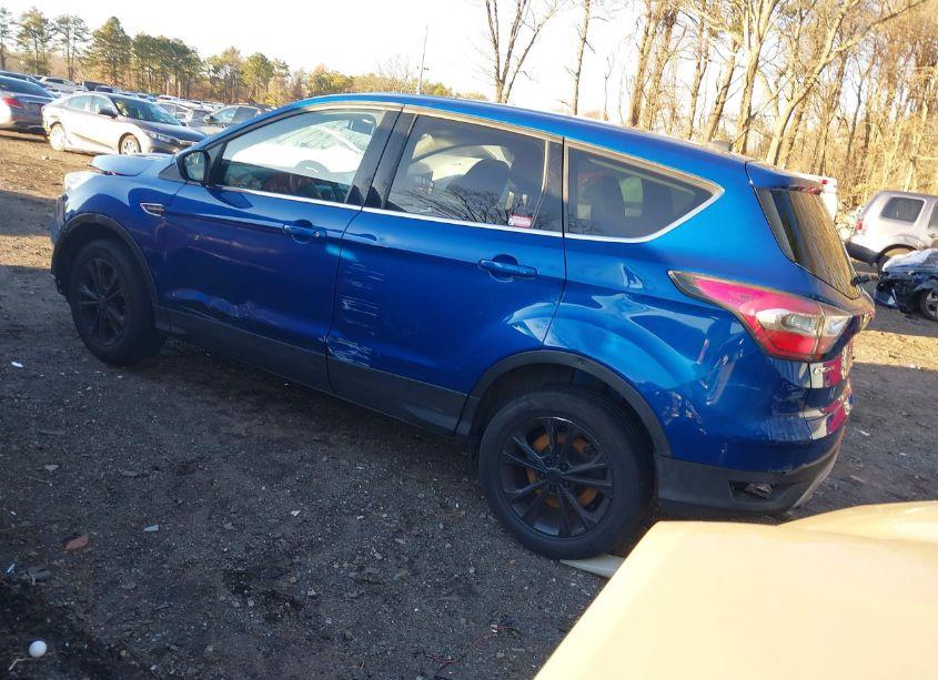 Photo 3 of 2017 Ford Escape SE (VIN 1FMCU9GD5HUA86579)