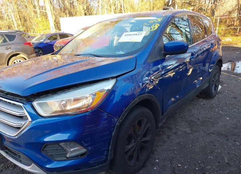 Photo 6 of 2017 Ford Escape SE (VIN 1FMCU9GD5HUA86579)