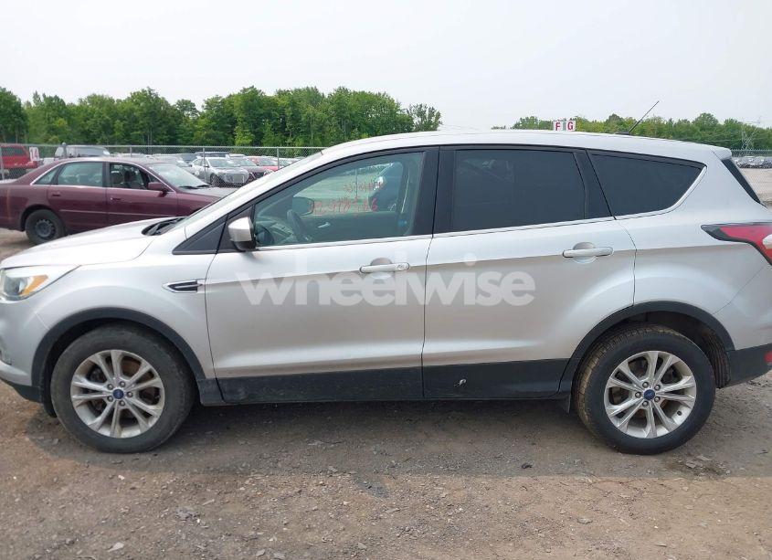 Photo 14 of 2017 Ford Escape SE (VIN 1FMCU9GD5HUB35280)