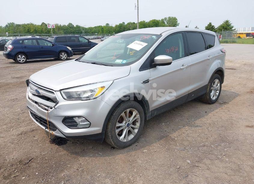 Photo 2 of 2017 Ford Escape SE (VIN 1FMCU9GD5HUB35280)