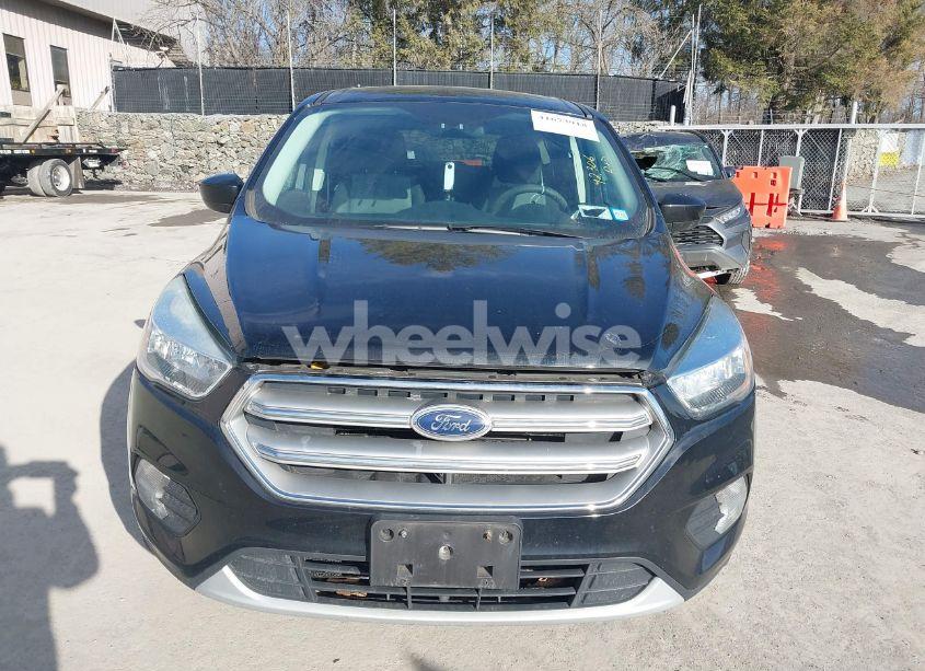 Photo 12 of 2017 Ford Escape SE (VIN 1FMCU9GD5HUC30499)