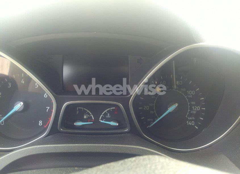 Photo 15 of 2017 Ford Escape SE (VIN 1FMCU9GD5HUC34665)