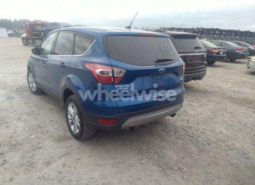 Photo 3 of 2017 Ford Escape SE (VIN 1FMCU9GD5HUC34665)