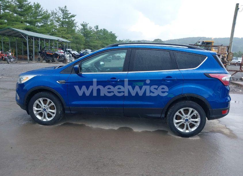 Photo 14 of 2017 Ford Escape SE (VIN 1FMCU9GD5HUC38912)