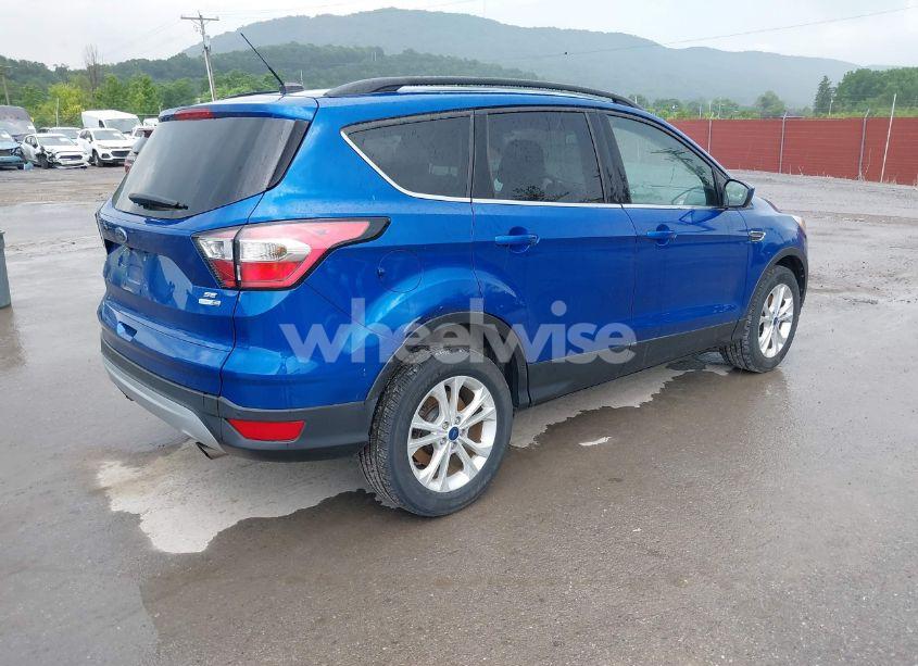 Photo 4 of 2017 Ford Escape SE (VIN 1FMCU9GD5HUC38912)