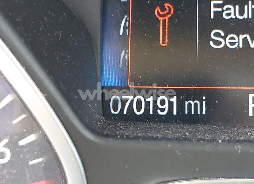 Photo 3 of 2017 Ford Escape SE (VIN 1FMCU9GD5HUC46668)