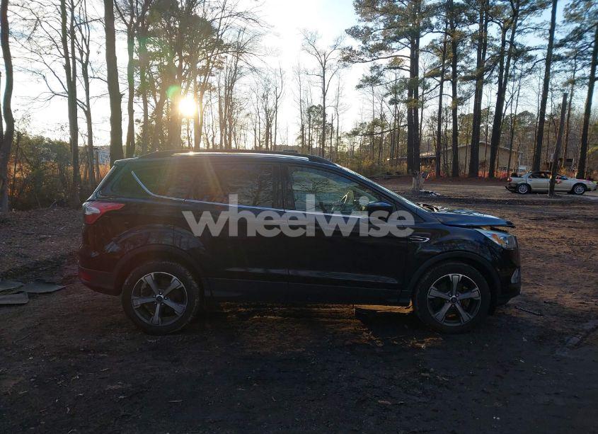Photo 13 of 2017 Ford Escape SE (VIN 1FMCU9GD5HUC59906)