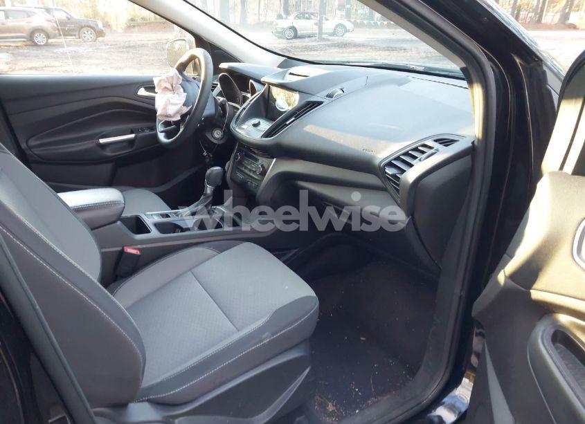 Photo 5 of 2017 Ford Escape SE (VIN 1FMCU9GD5HUC59906)