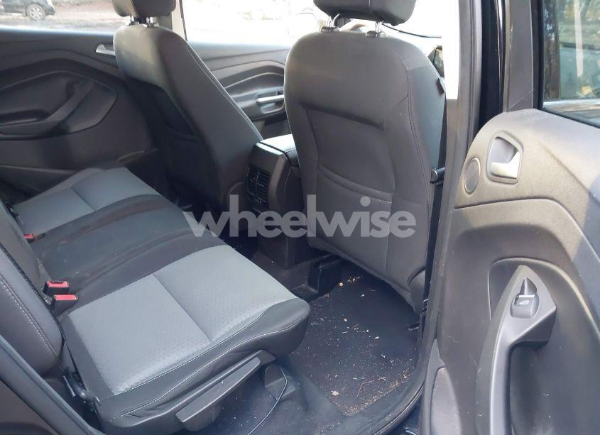 Photo 8 of 2017 Ford Escape SE (VIN 1FMCU9GD5HUC59906)