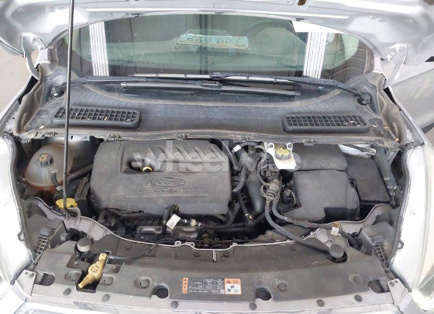 Photo 10 of 2017 Ford Escape SE (VIN 1FMCU9GD5HUD11695)