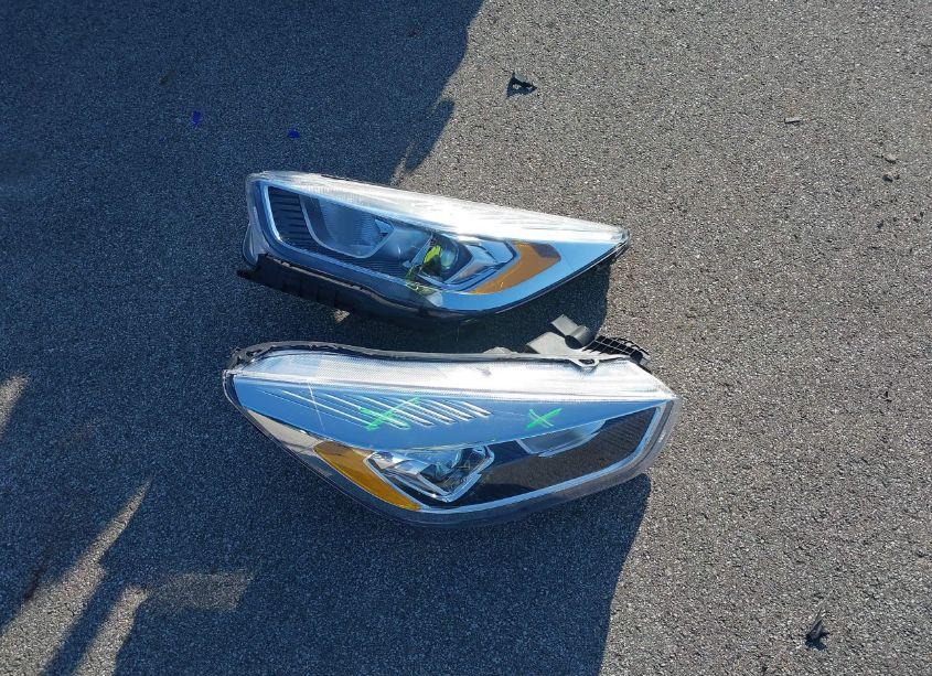 Photo 12 of 2017 Ford Escape SE (VIN 1FMCU9GD5HUD27377)