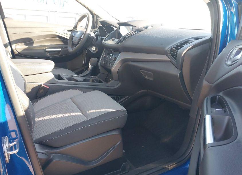 Photo 5 of 2017 Ford Escape SE (VIN 1FMCU9GD5HUD27377)