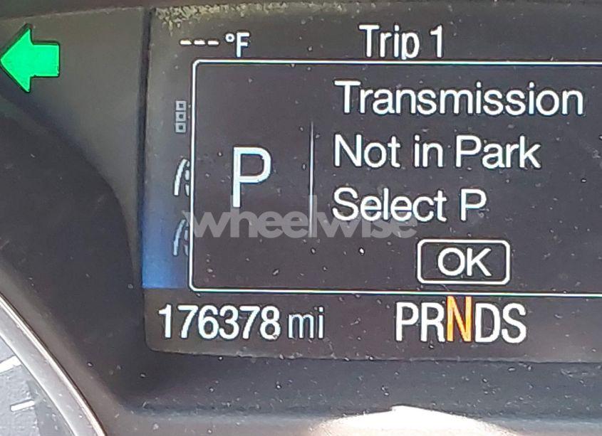 Photo 15 of 2017 Ford Escape SE (VIN 1FMCU9GD5HUD30862)