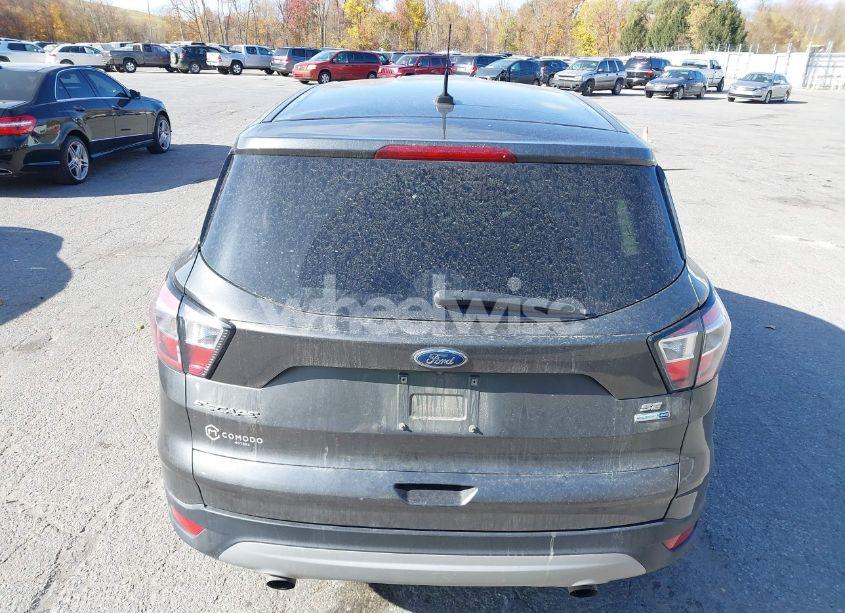 Photo 16 of 2017 Ford Escape SE (VIN 1FMCU9GD5HUD30862)