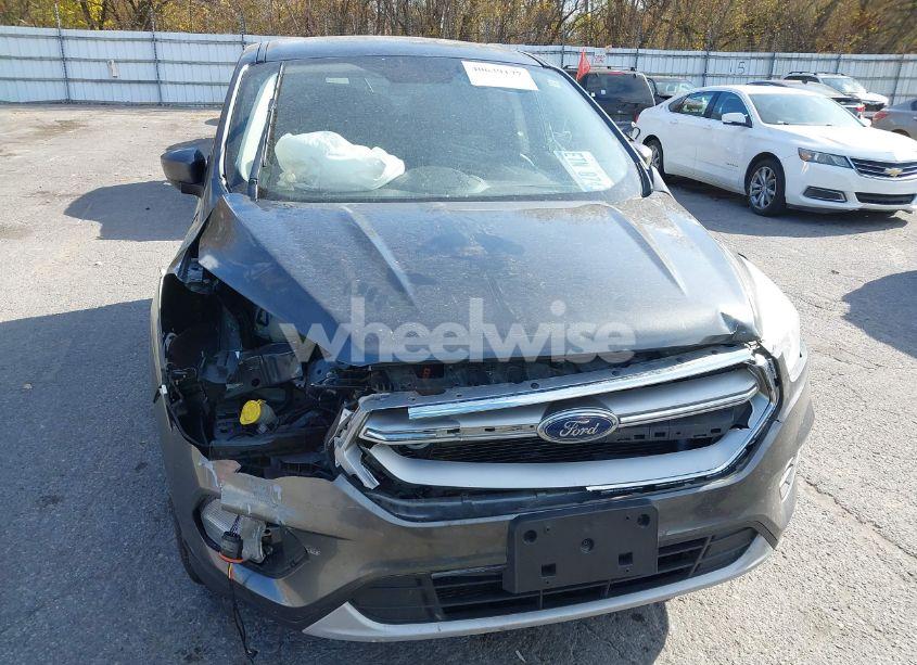 Photo 6 of 2017 Ford Escape SE (VIN 1FMCU9GD5HUD30862)
