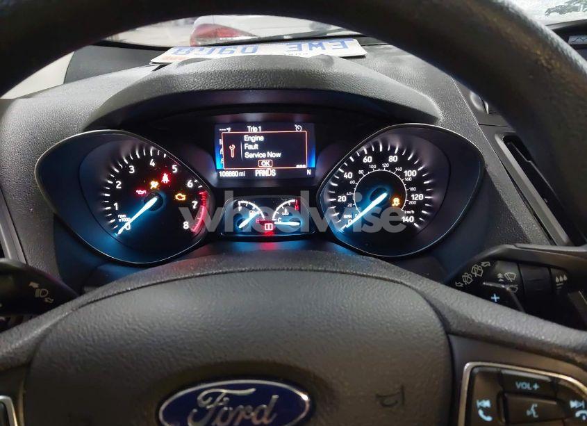 Photo 7 of 2017 Ford Escape SE (VIN 1FMCU9GD5HUD52439)