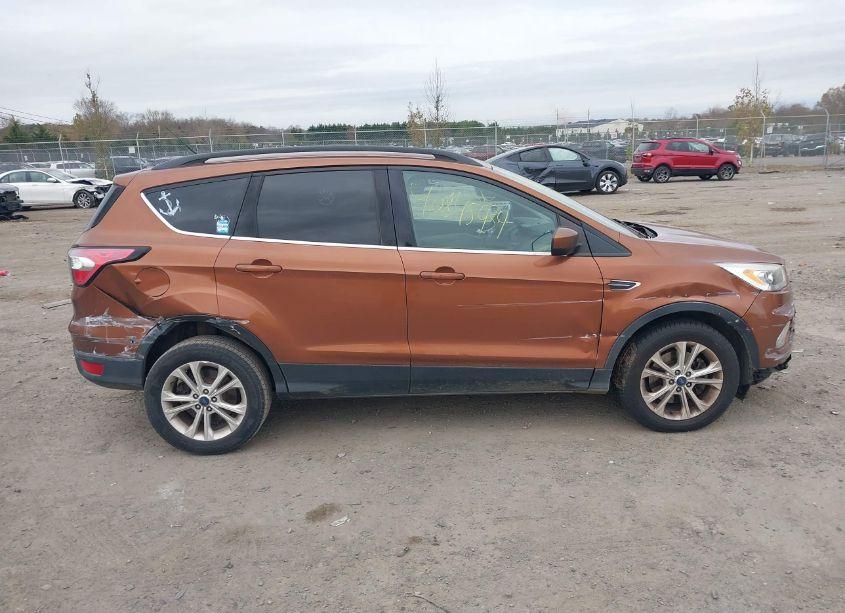 Photo 13 of 2017 Ford Escape SE (VIN 1FMCU9GD5HUD99485)