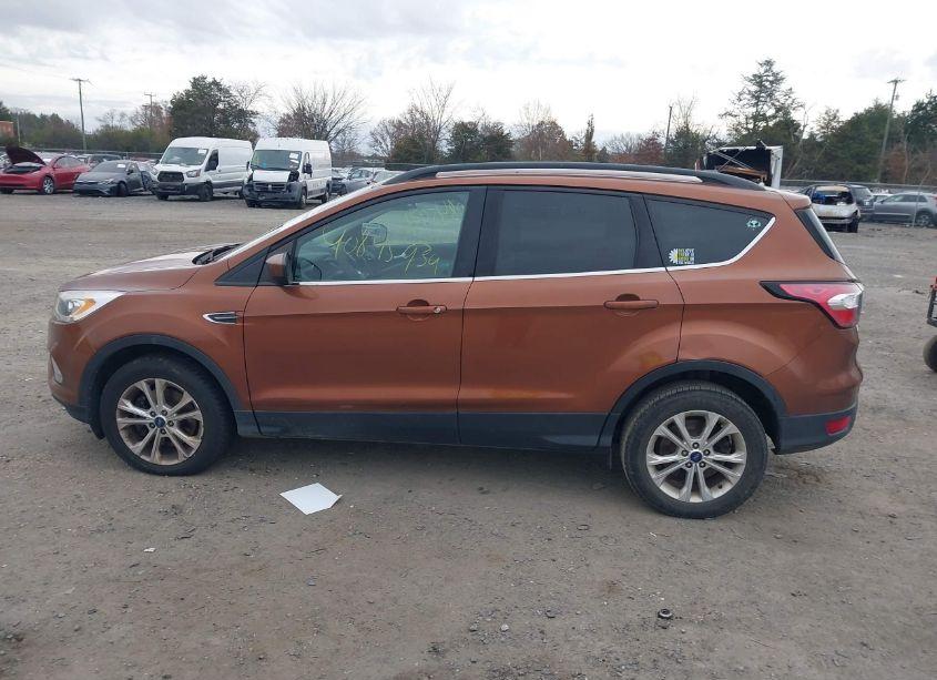 Photo 14 of 2017 Ford Escape SE (VIN 1FMCU9GD5HUD99485)