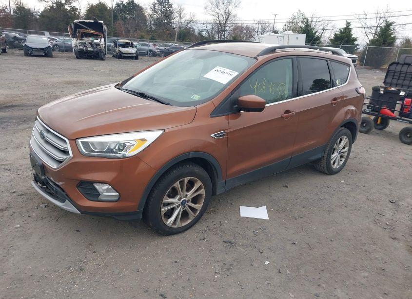 Photo 2 of 2017 Ford Escape SE (VIN 1FMCU9GD5HUD99485)
