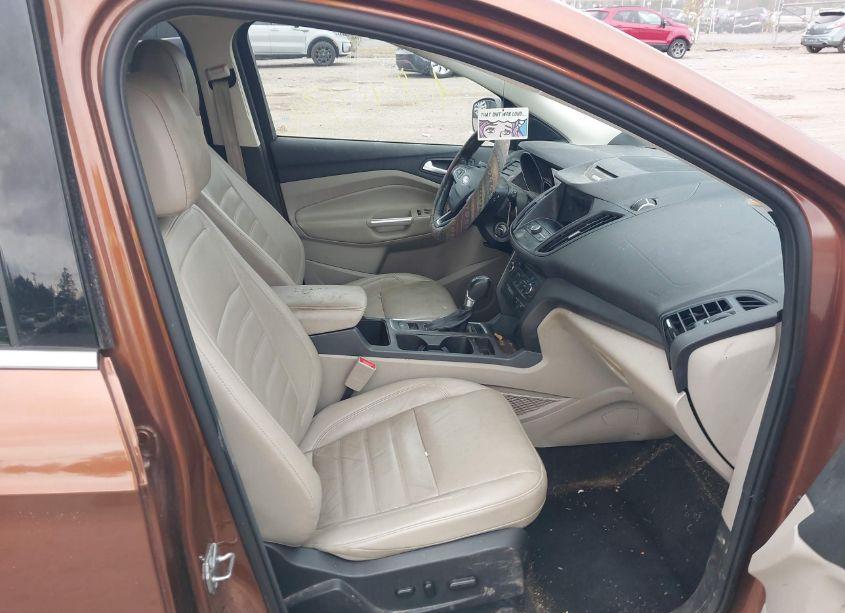 Photo 5 of 2017 Ford Escape SE (VIN 1FMCU9GD5HUD99485)