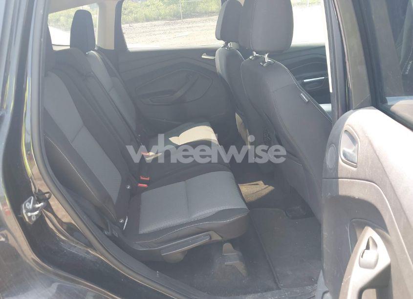 Photo 8 of 2017 Ford Escape SE (VIN 1FMCU9GD5HUE00537)