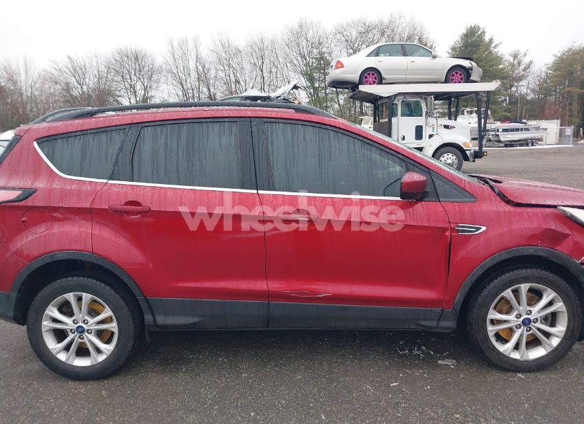 Photo 13 of 2017 Ford Escape SE (VIN 1FMCU9GD5HUE56588)