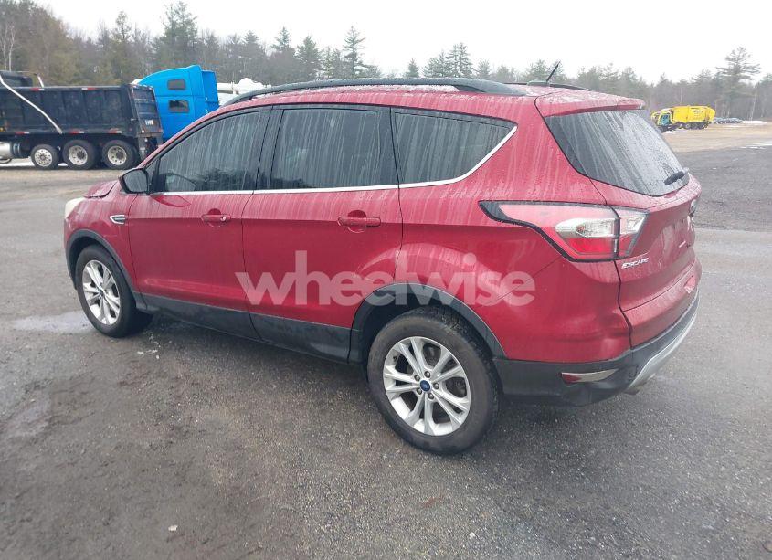 Photo 3 of 2017 Ford Escape SE (VIN 1FMCU9GD5HUE56588)