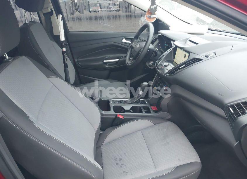 Photo 5 of 2017 Ford Escape SE (VIN 1FMCU9GD5HUE56588)