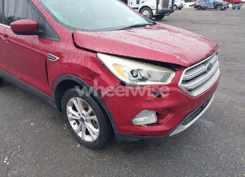Photo 6 of 2017 Ford Escape SE (VIN 1FMCU9GD5HUE56588)